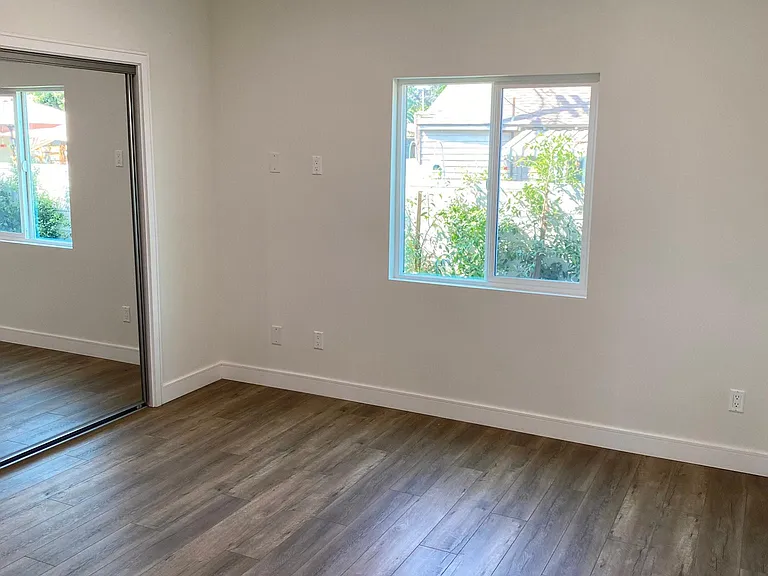 6203 Bakman Ave — Photo 3