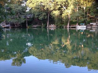 438 Riverview Rd, Mc Queeney, TX 78123