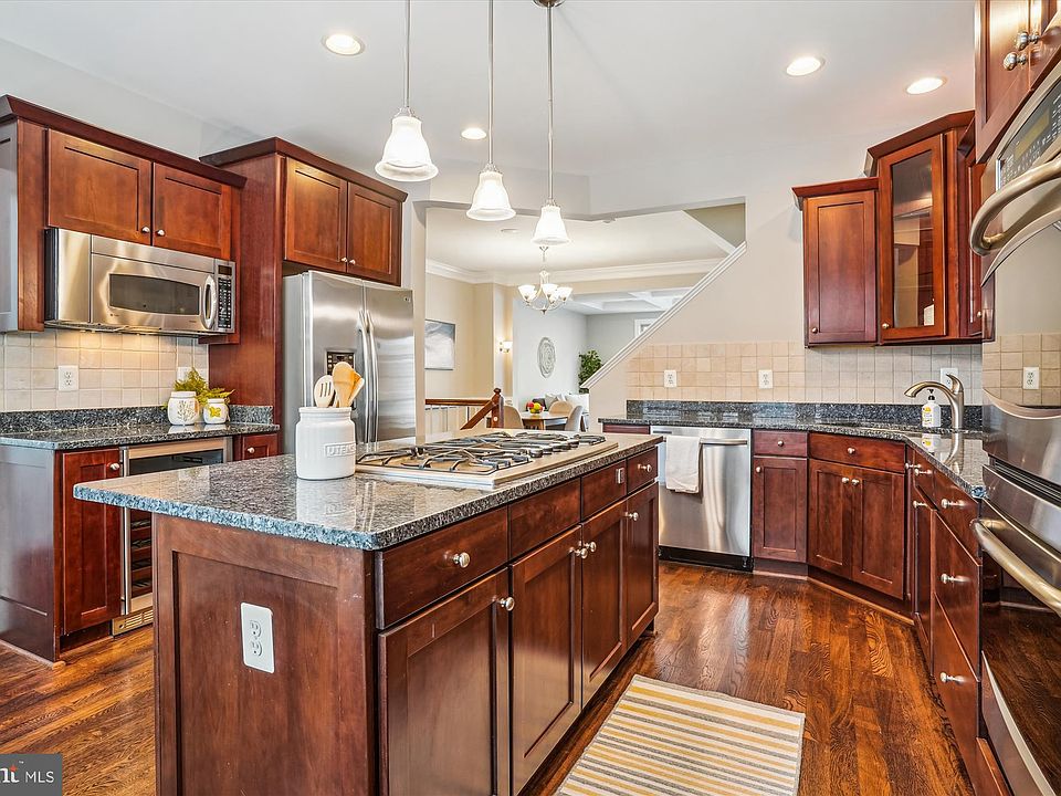 1st image of 2603 S Kenmore Ct