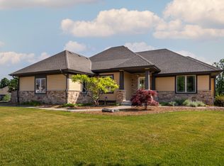 N23W23814 Talon Ct, Waukesha, WI 53188
