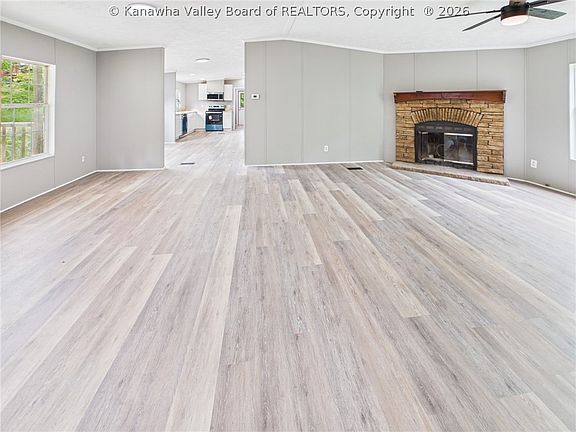 3rd image of 351 Mobile City Rd