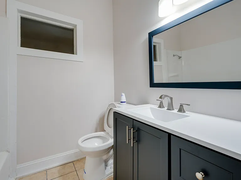 501 E Franklin St — Photo 5