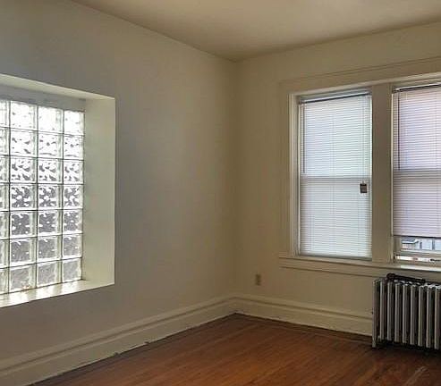 2nd image of 168 S Clinton St #B2