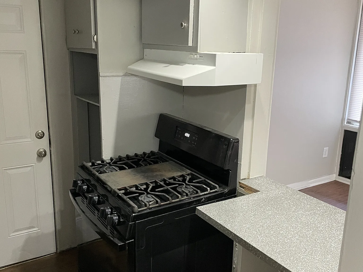 2 Bed, 1 Bath Ground floor Condo — Photo 3