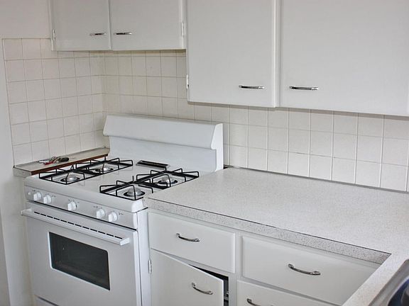 4th image of 4682 N High St APT A