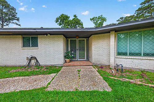 1701 Mistletoe Ln Photo 1