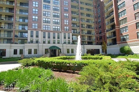 2nd image of 55 W Delaware Pl APT 415