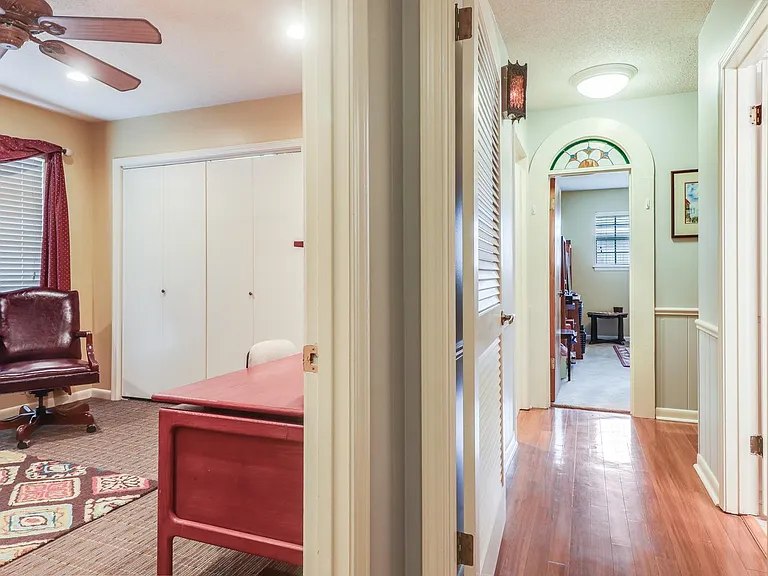 412 Woodvale Ave — Photo 14