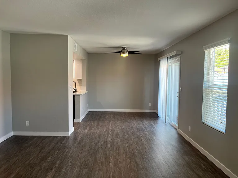 Corona Pointe Resort — Photo 178