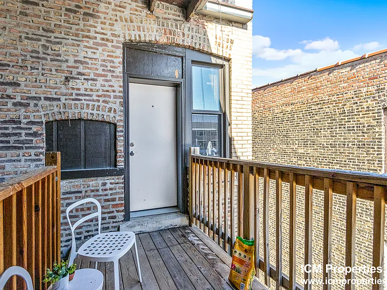 632 W Aldine Ave #2E — Photo 5