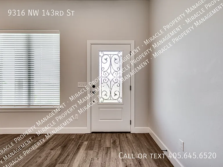 9316 NW 143rd St — Photo 7