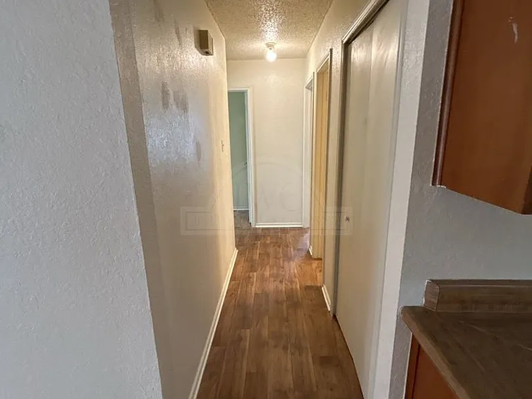 2108 Carousel Dr — Photo 10