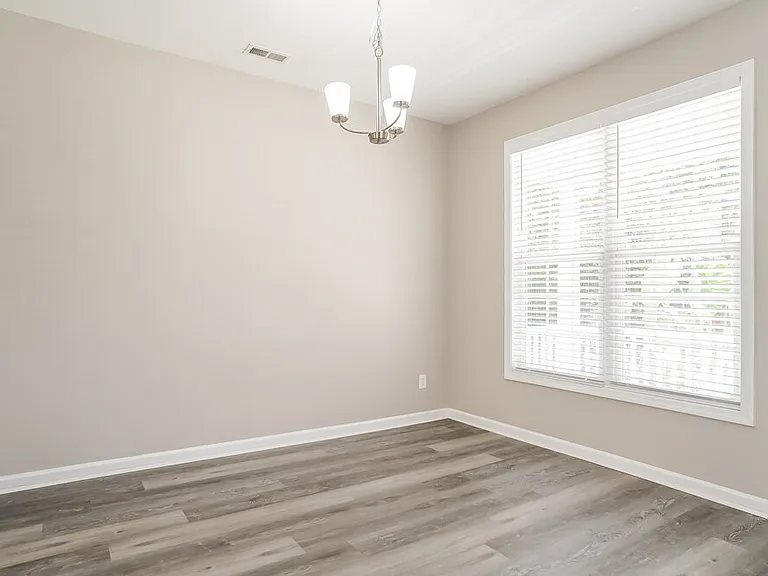 8137 Marshall Brae Dr — Photo 6