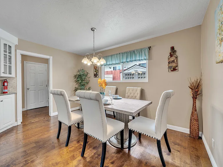 8251 Newman Ave — Photo 8