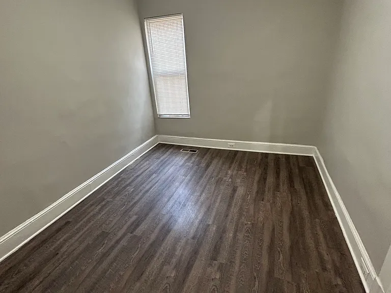 2317 E Federal St — Photo 10