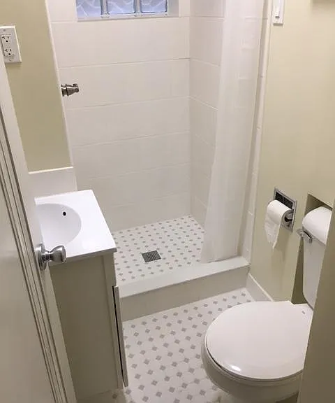 910 N Paulina St #1F — Photo 9