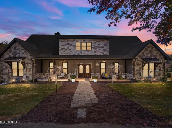 975 Lake Smoky Rd, Sevierville, TN 37876