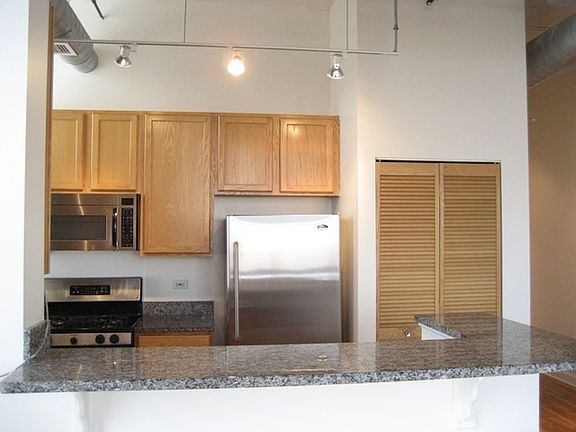 2nd image of 221 E Cullerton St APT 609