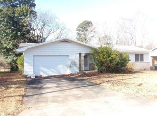 104 Highland Dr, Searcy, AR 72143