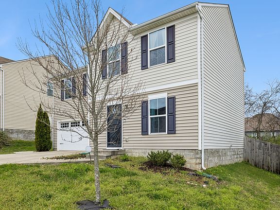 3rd image of 1865 Belle Arbor Dr