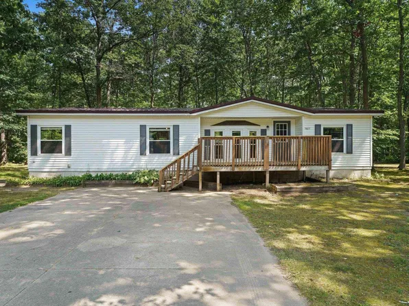 7607 Anthony St, Fife Lake, MI 49633