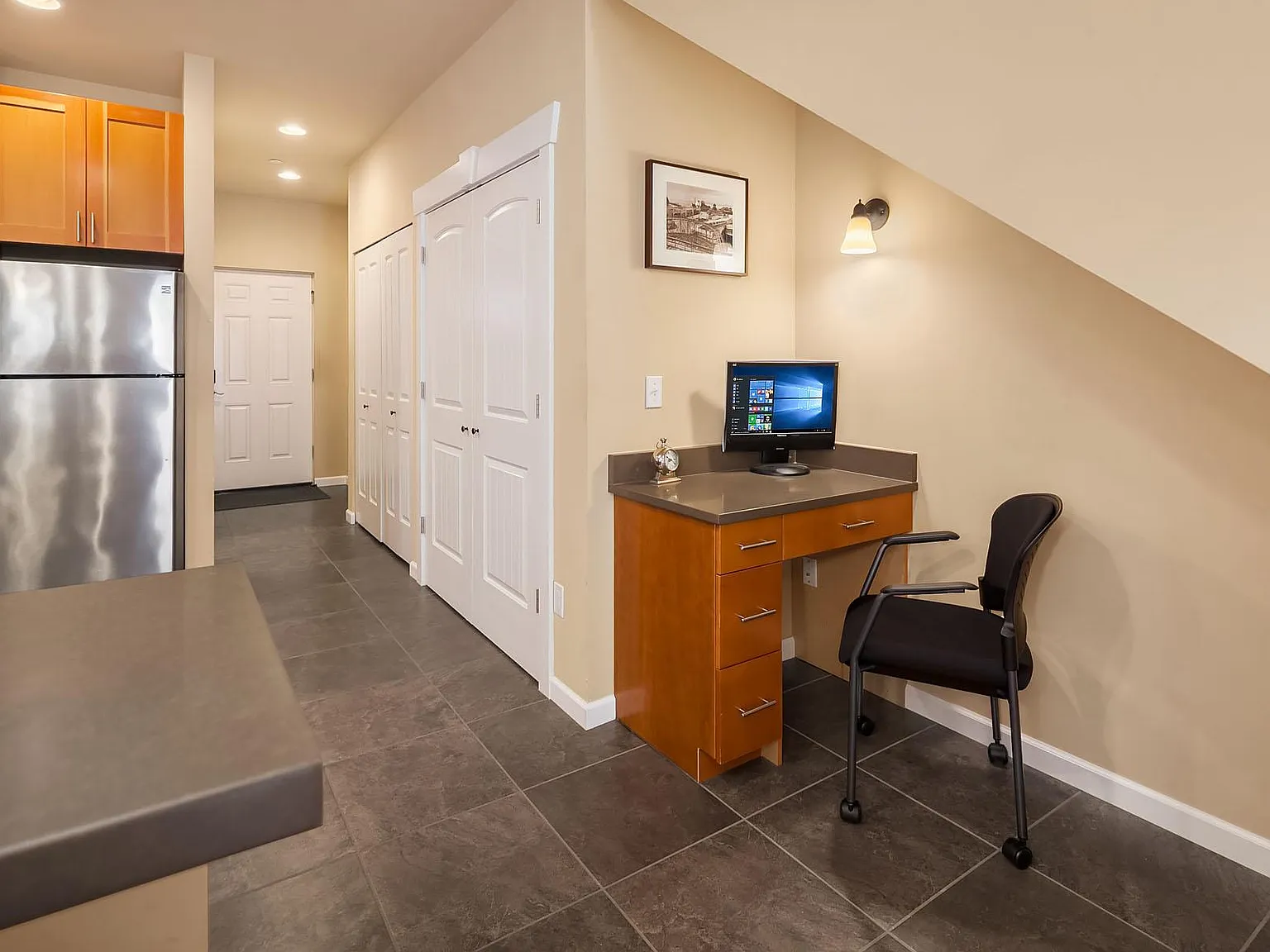 3 bed, 1600 sqft, $3,000 — Photo 4