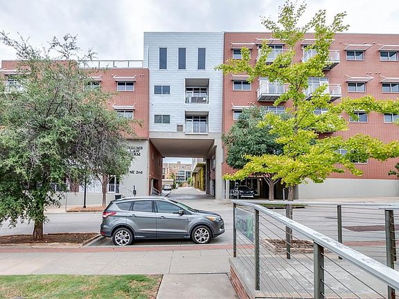 3rd image of 1 NE 2nd St APT 412