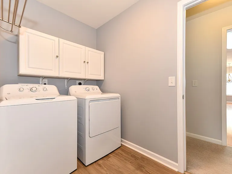 5011 Harness Ln — Photo 22