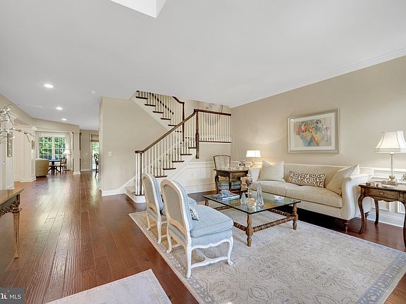 5th image of 77 Elfreths Ct