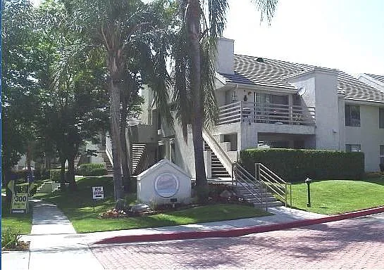 Lomita Court — Photo 1