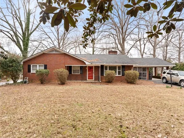 300 Gatewood Dr, Winston Salem, NC 27104