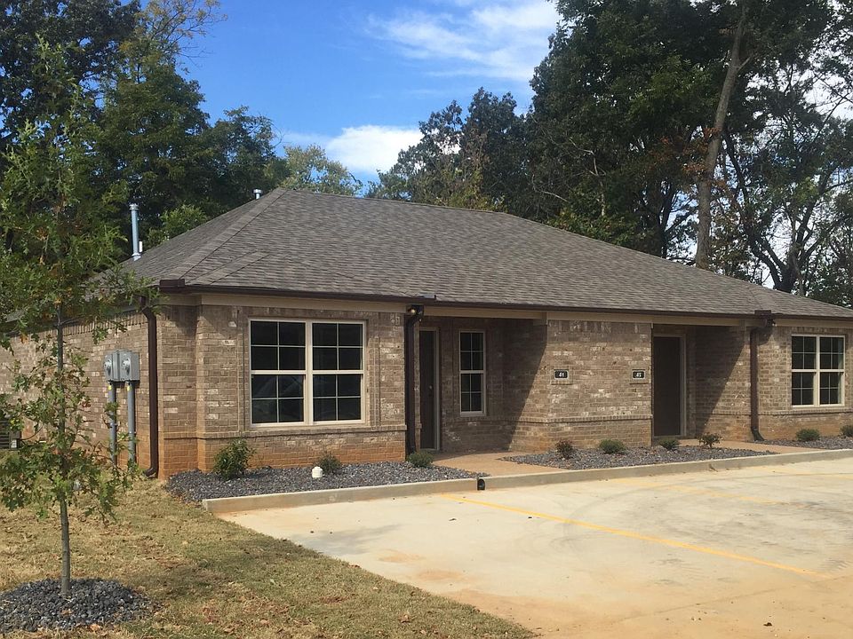 1st image of 33 Black Oak Dr