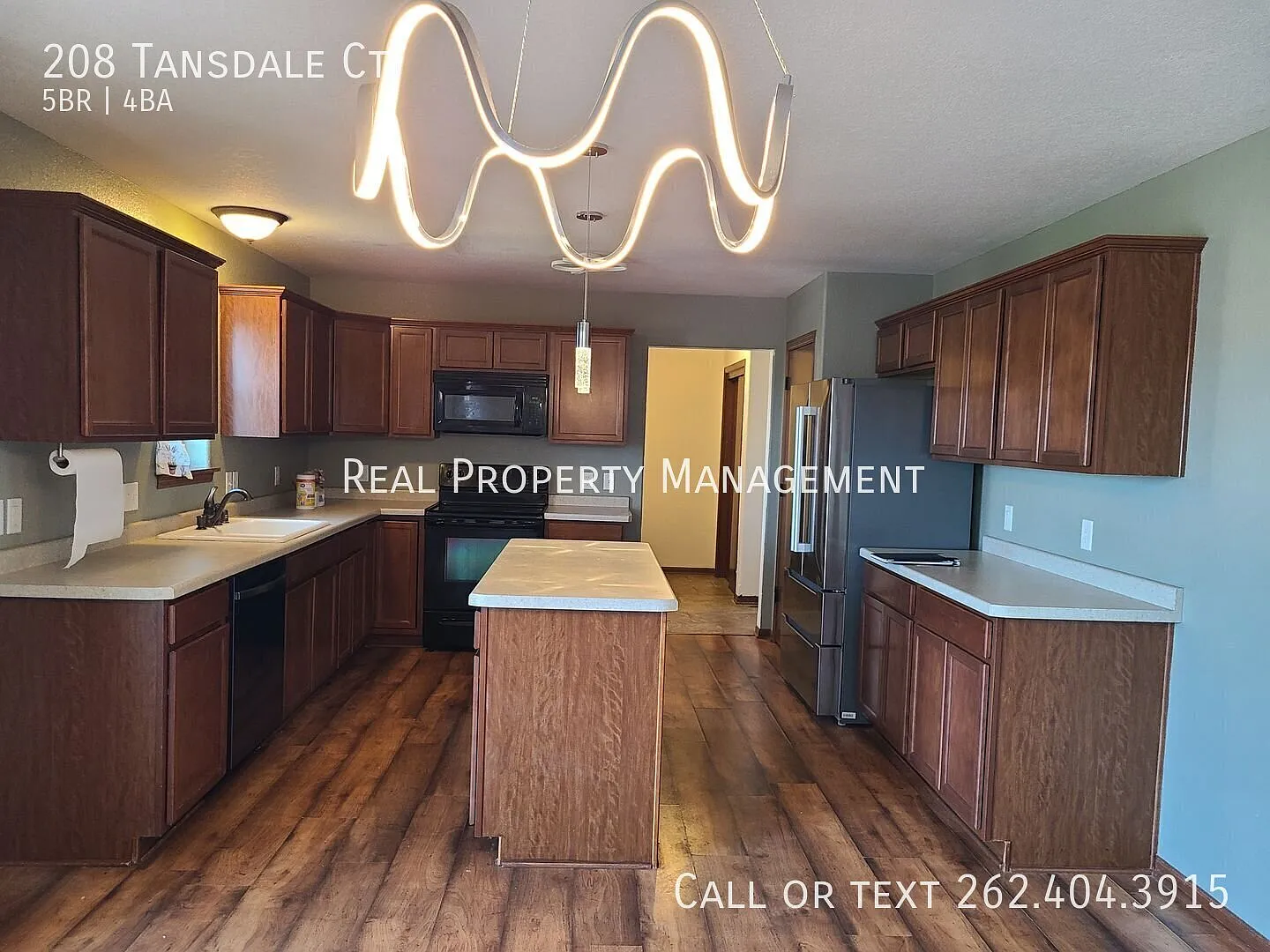 Spacious 5-Bedroom Home for Rent in Johnson Creek-208 Tansdale Court, Johnson Creek, WI 53038 — Photo 3