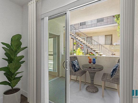 Spacious Patio