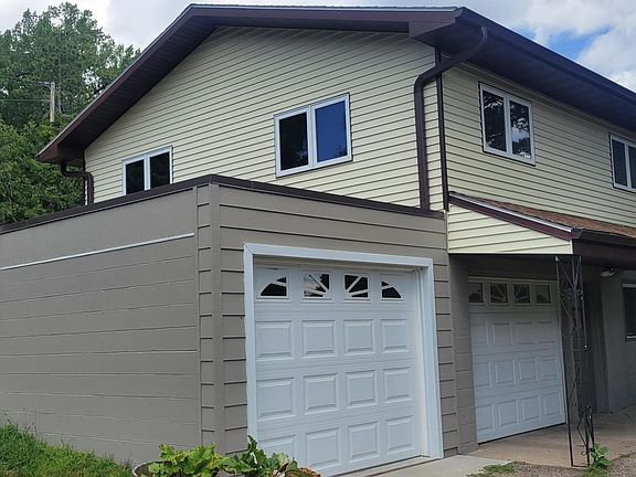 2nd image of 305 E Summit St