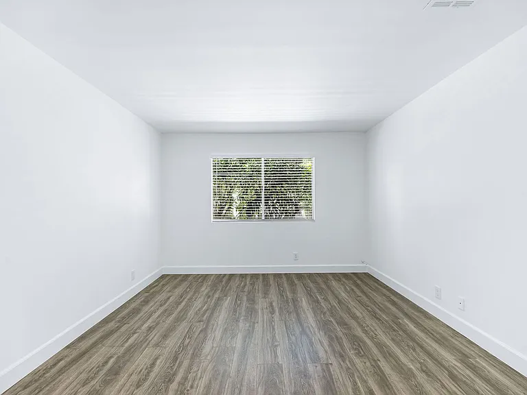 55110 Airlane Dr #2A — Photo 9