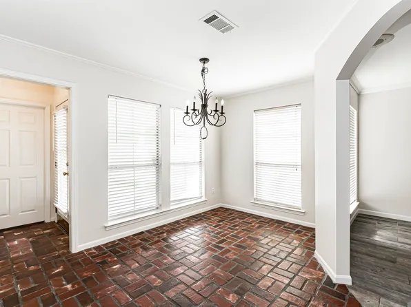 620 Rushmore Dr, Baton Rouge, LA 70819