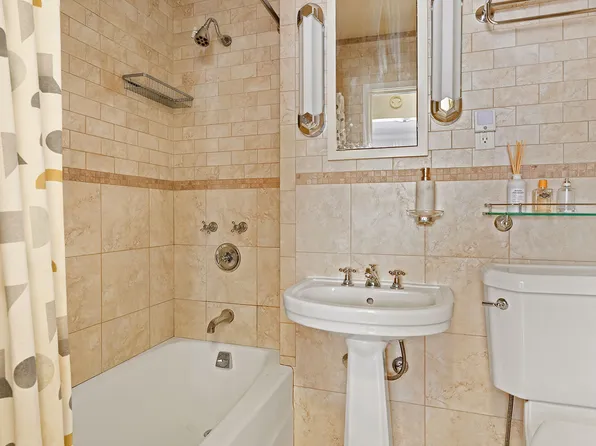 201 East 77th Street image 6 of 6