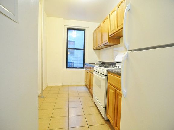 4th image of 616 W 207th St APT 3C