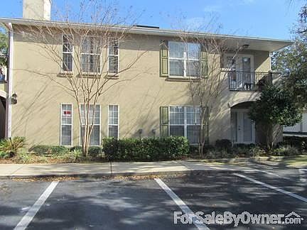 Building #18
						:
						Ample outside parking, in addition to garage parking