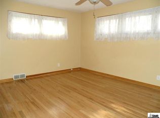 3313 NW Rochester Rd, Topeka, KS 66617