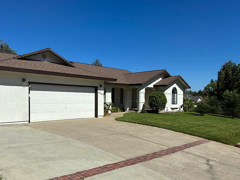 6665 Jonella Way — Photo 4
