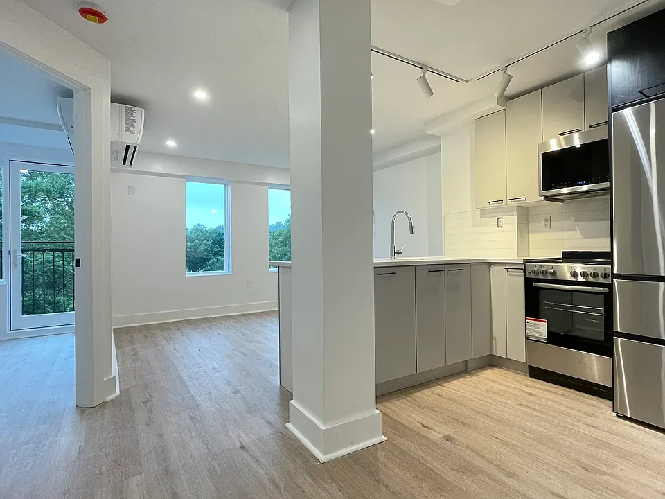 129 McDonald Ave #4B