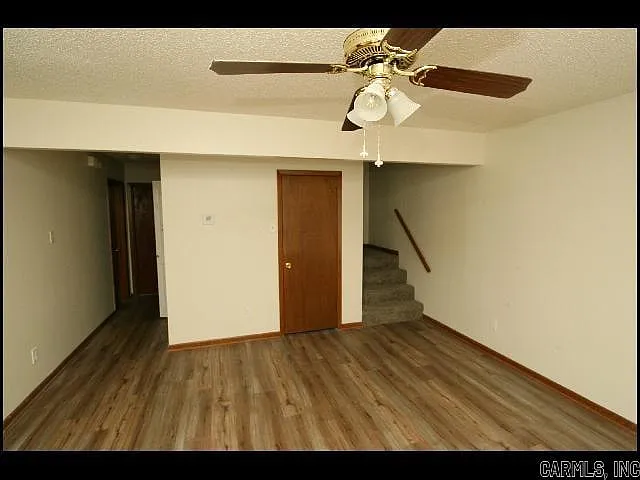 4 bed, 2.0 bath, 1418 sqft, $1,200 — Photo 2