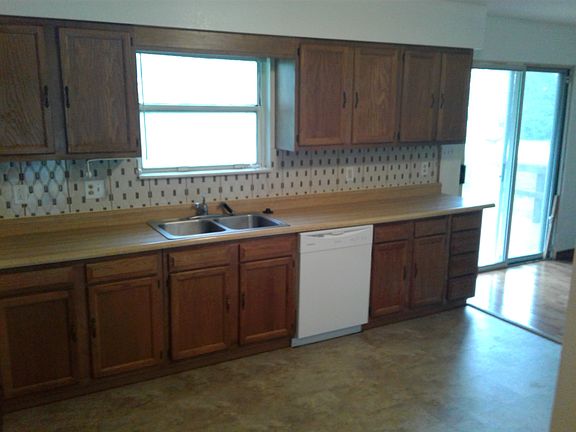 4th image of 18 Cougar Dr