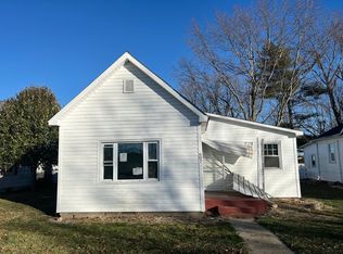 607 N Posey St, Windfall, IN 46076