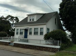 180 Hunts Ave, Pawtucket, RI 02861