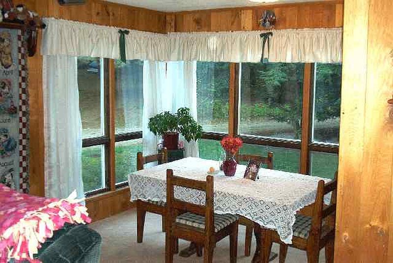 4th image of 10 Birchwood Road