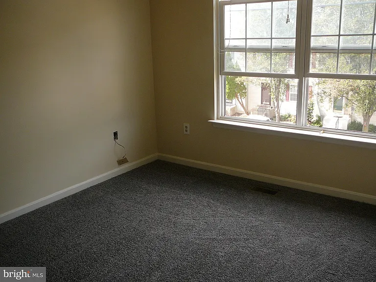 406 Park Cove Dr — Photo 8
