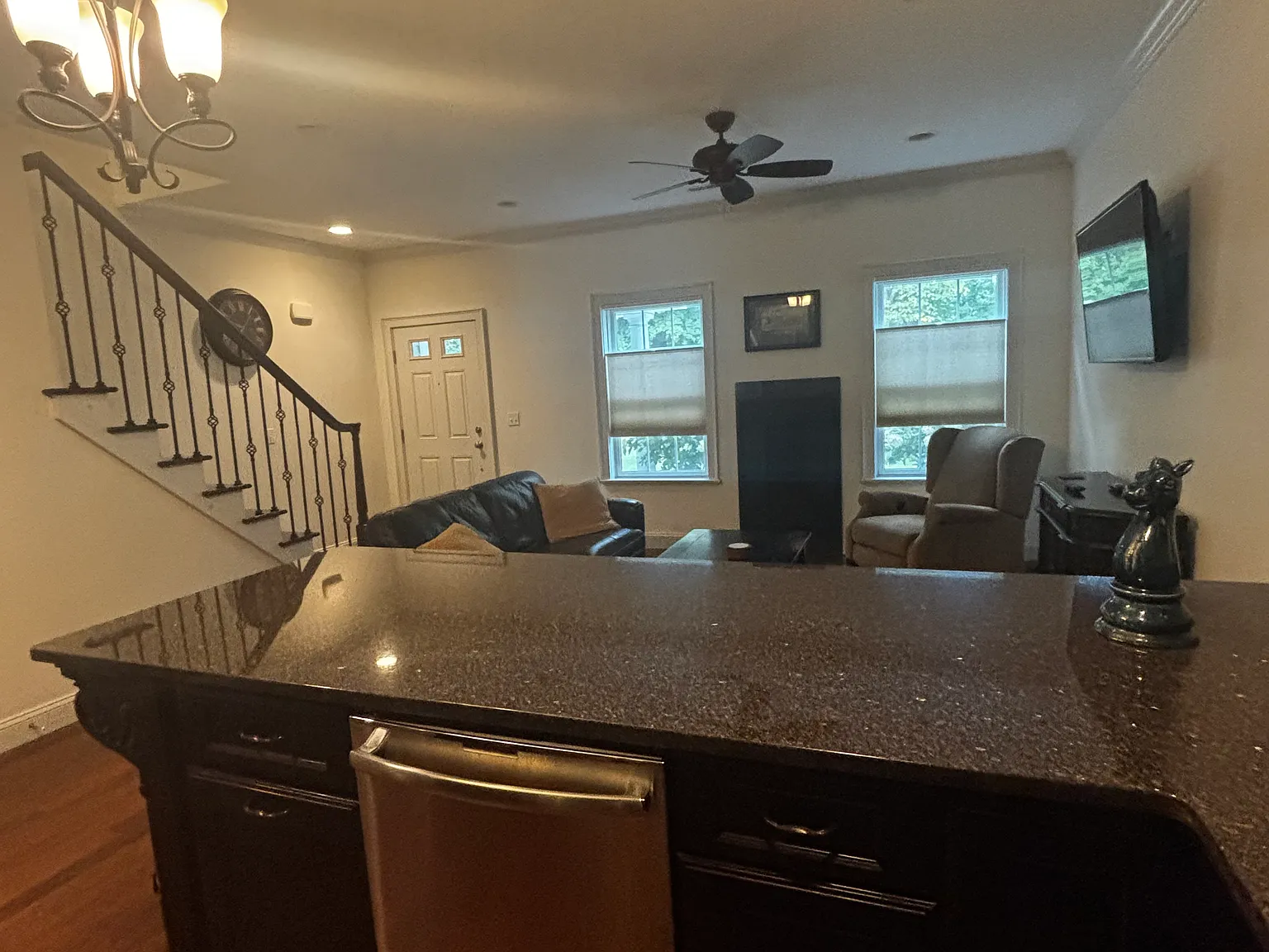 2 bed, 2.5 bath, 1488 sqft, $2,195 — Photo 3